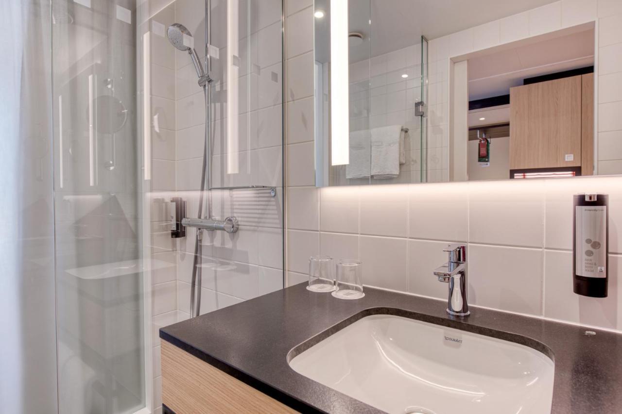 Intercityhotel Berlin Airport Ber Terminal 1 & 2 Schönefeld Extérieur photo Bathroom